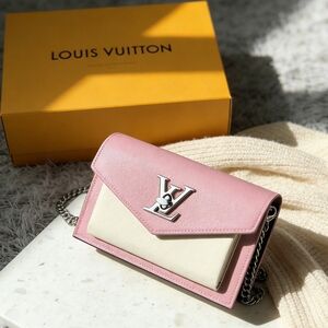 Louis Vuitton Lockme Chain Bag